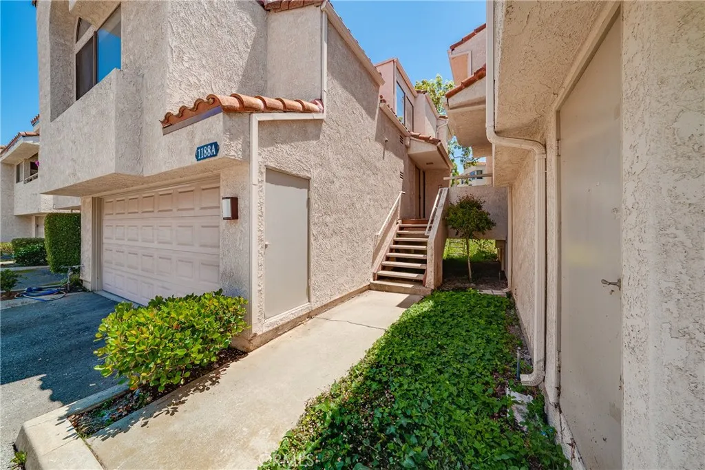 Rosemead, California 91770, United States, 2 Bedrooms Bedrooms, ,2 BathroomsBathrooms,Residential,Active,212378