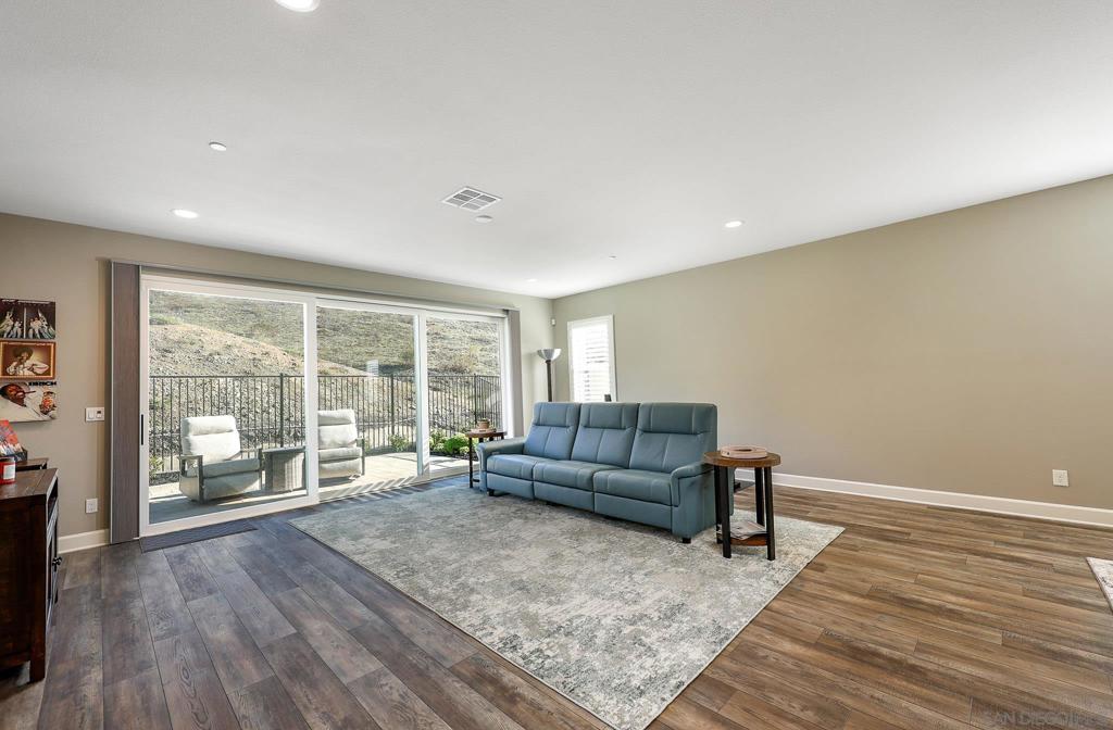 893 Woodhaven Rd
