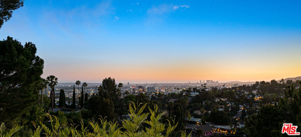 5677 Spreading Oak Drive