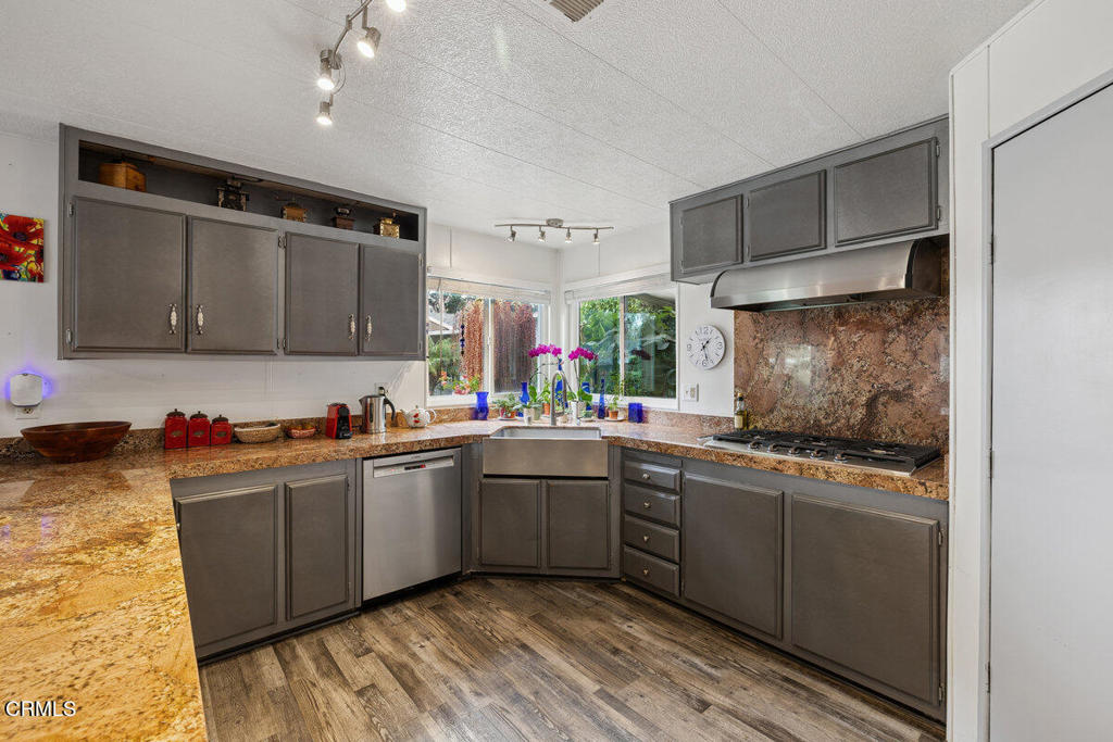 Patrician MHP - 0285 - Manufactured In Park