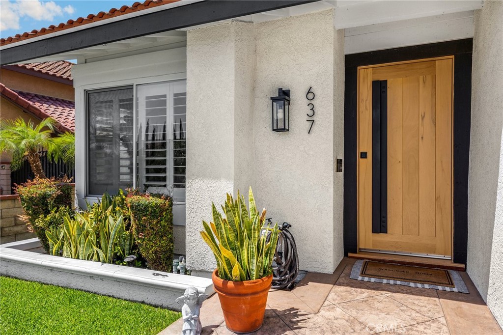 637 Silver Bridle Road