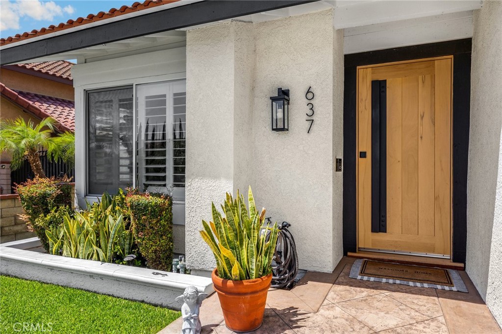 637 Silver Bridle Road
