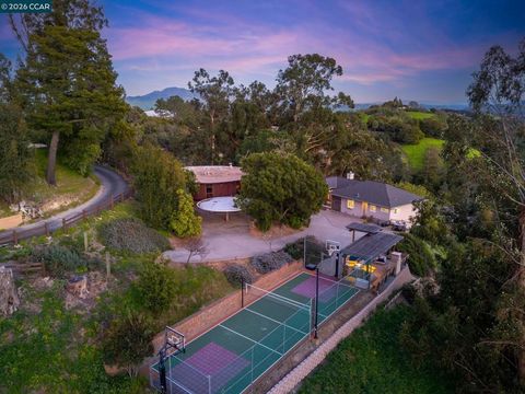 Photo of 1603 Reliez Valley Road Rd, Lafayette, CA 94549 (MLS # 41127284)
