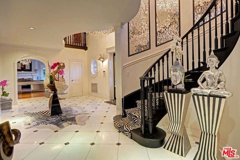 725 N Faring Road Los Angeles CA 90077