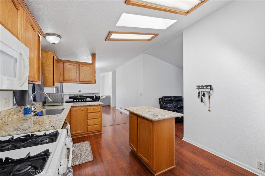 17225 Valley 69W