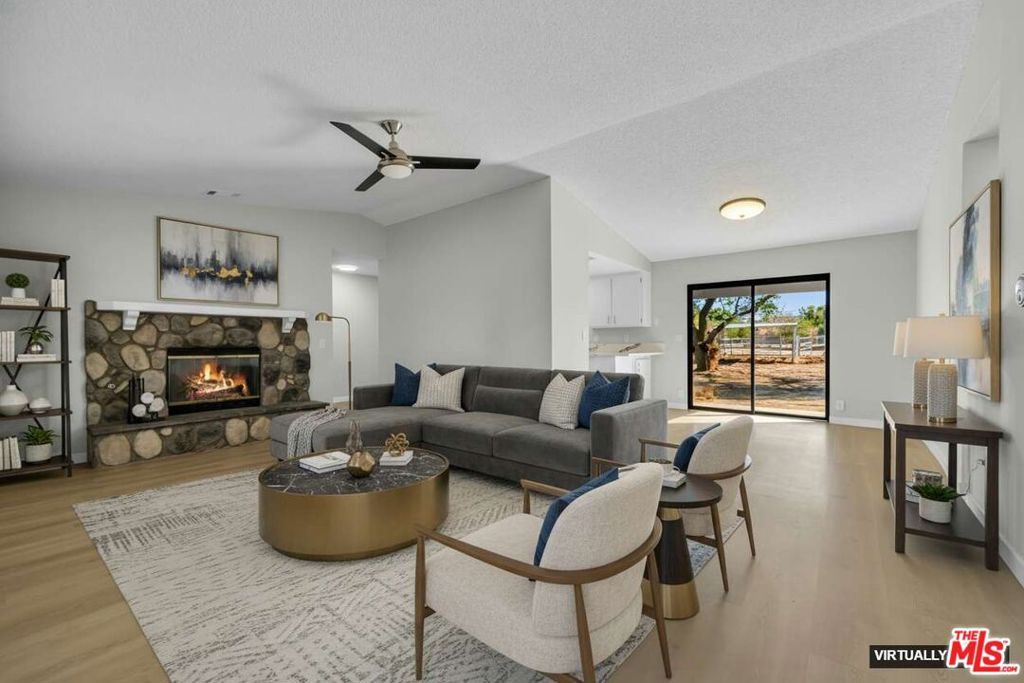 Photo of 17818 Sweetaire Avenue, Lancaster, CA 93535 (MLS # 25606187)