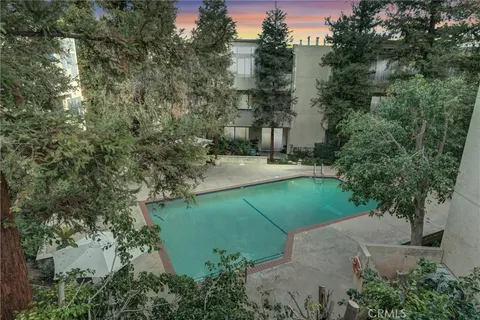 7800 Topanga Canyon, Canoga Park, CA 91304 - MLS#: SR25263538