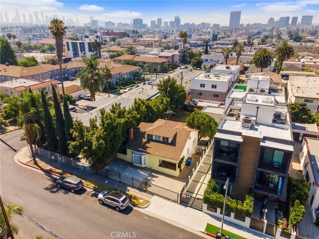 4458 Maplewood Avenue
