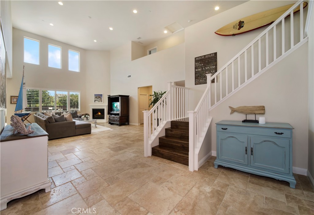 5572 Thoroughbred Street