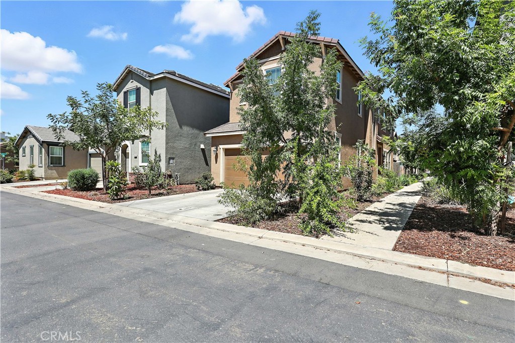 1475 Bianchi Lane
