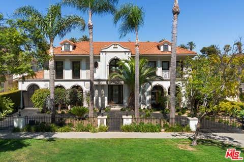 Photo of 520 N Palm Drive, Beverly Hills, CA 90210 (MLS # 26857585)