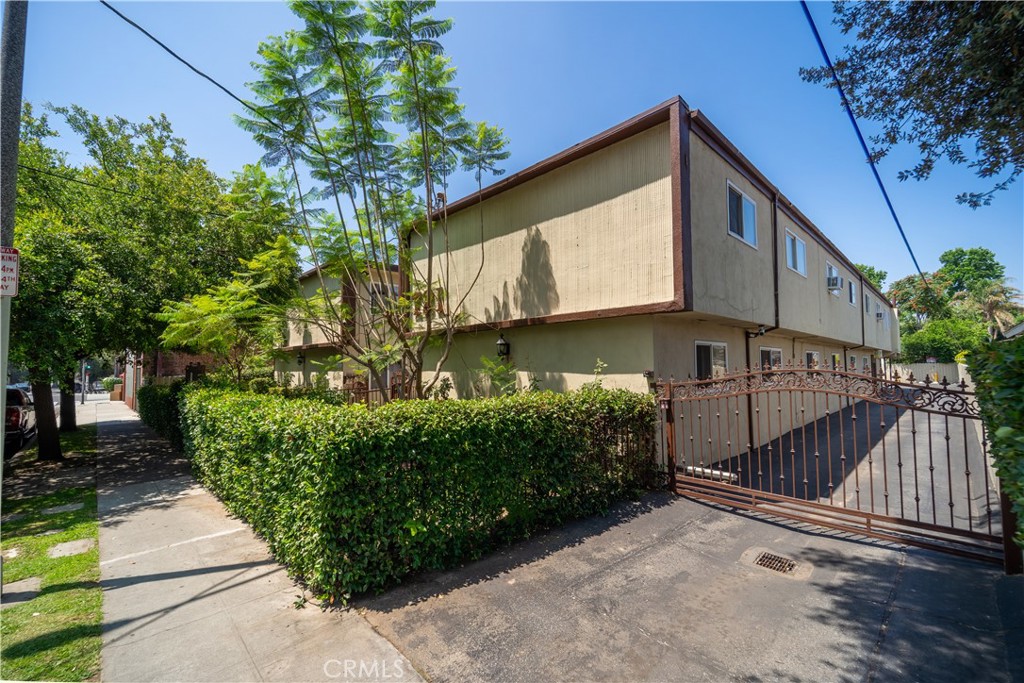 Garfield Apartments is a well-located, 16-unit, value-add opportunity in the desirable city of Pasadena, CA. This gated community features an attractive unit mix of 1, 2, and 3-bedroom units. Property amenities include covered parking, gas cooking, individual gas and electric meters, and a shared laundry facility. Recent capital improvements include soft-story retrofitting, a new roof (2020), dual-pane windows, and fresh exterior paint. Garfield Apartments offers investors a compelling opportunity to acquire a value-add asset with strong in-place income and significant upside; approximately 48% upside in rents. The property is operating at a 5.7% cap rate with current rents, 9.7% with market rents.