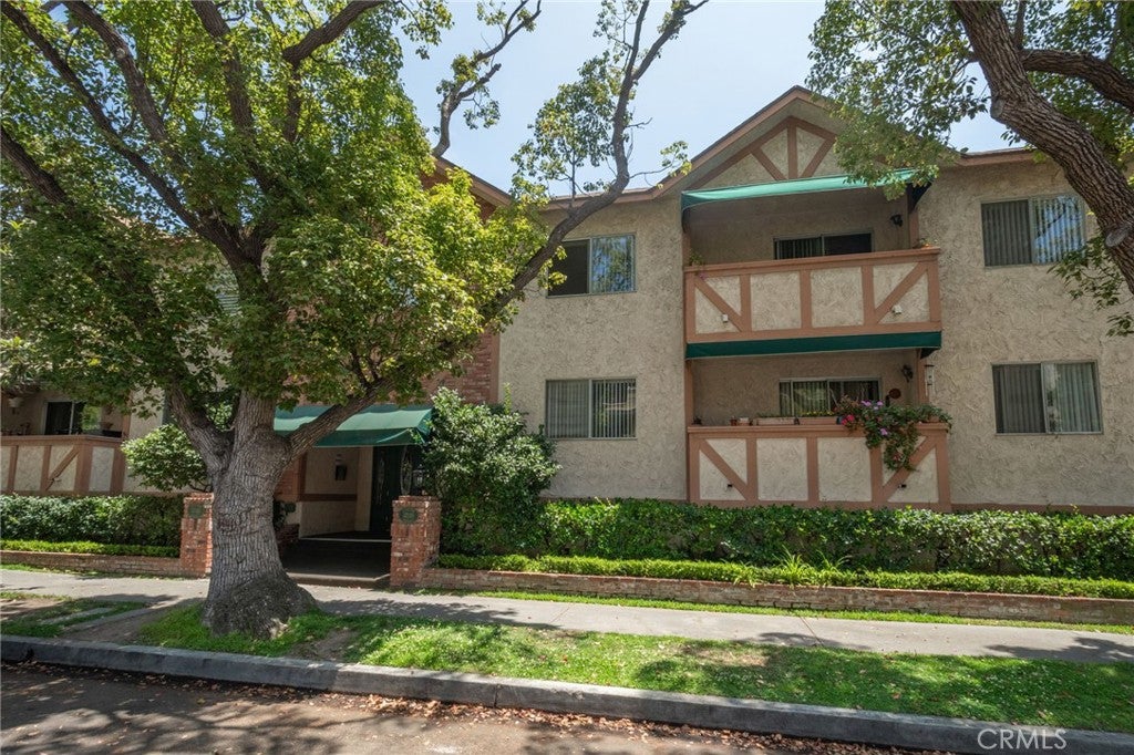 12030 Rochester #207 Avenue 207
