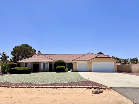 Photo of 20337 Ituma Road, Apple Valley, CA 92308 (MLS # HD26093356)