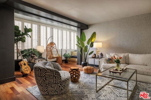 Photo of 531 N Rossmore Avenue #204, Los Angeles, CA 90004 (MLS # 26986045)
