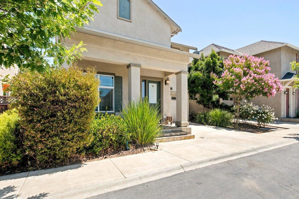 2209 Sahara Circle