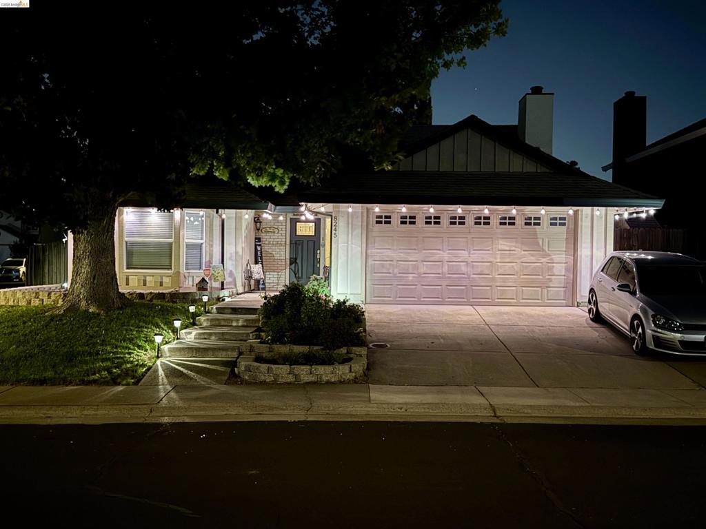 8245 Auberry Dr