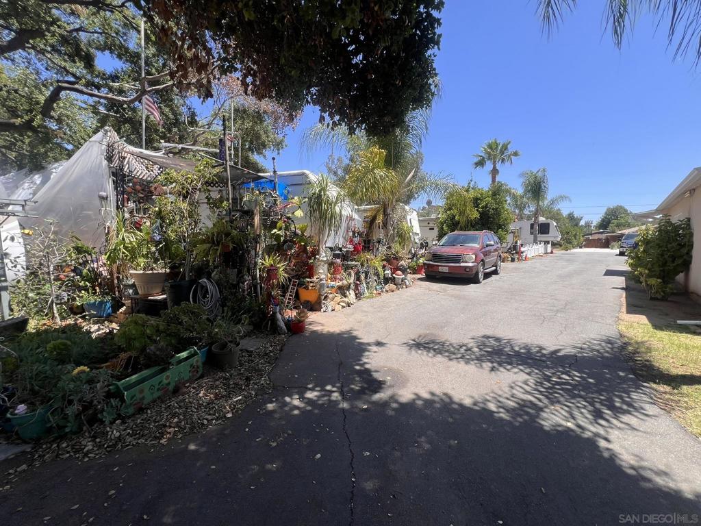 12706 Lindo Ln