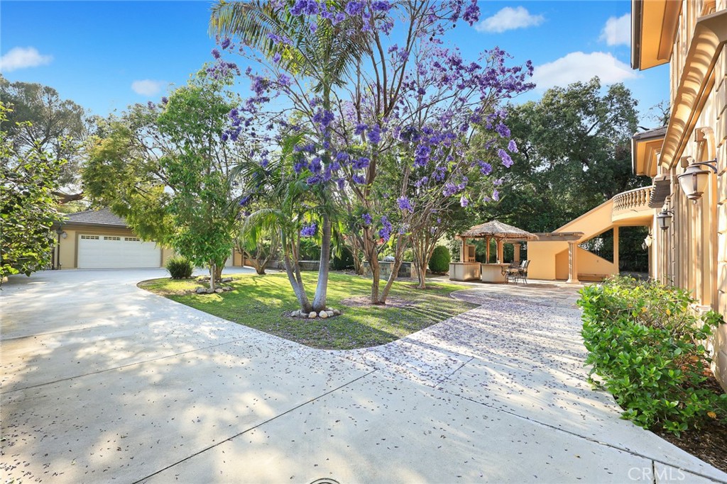 Properties 2 1539 Rodeo Road