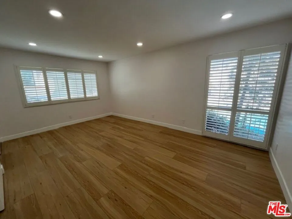 Pacific Palisades, California 90272, United States, 2 Bedrooms Bedrooms, ,2 BathroomsBathrooms,Residential,Active,257313