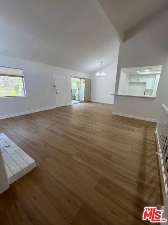 Pacific Palisades, California 90272, United States, 2 Bedrooms Bedrooms, ,2 BathroomsBathrooms,Residential,Active,257313