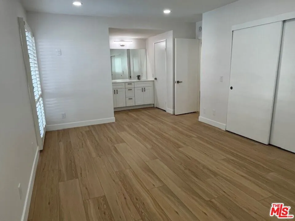 Pacific Palisades, California 90272, United States, 2 Bedrooms Bedrooms, ,2 BathroomsBathrooms,Residential,Active,257313