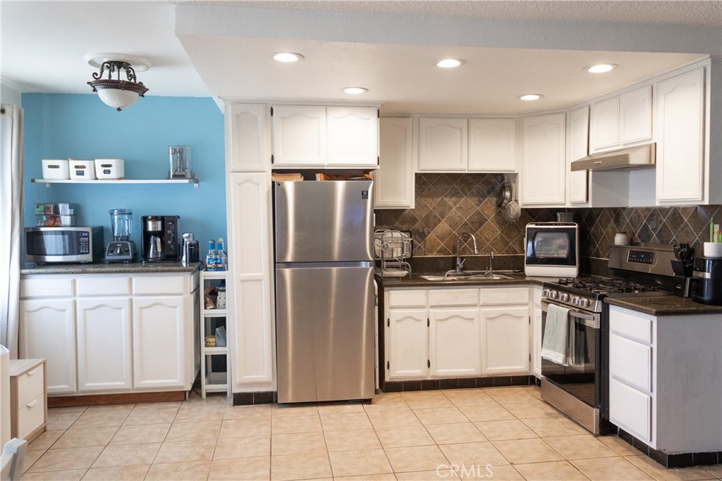 3325 Santa Fe Avenue 110