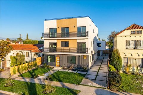 Photo of 1658 S Hayworth Ave. #1/4, Los Angeles, CA 90035 (MLS # BB26006230)