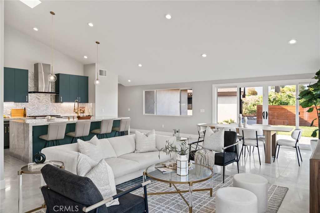 2704 Vista Mesa Drive