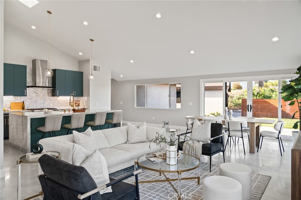 2704 Vista Mesa Drive