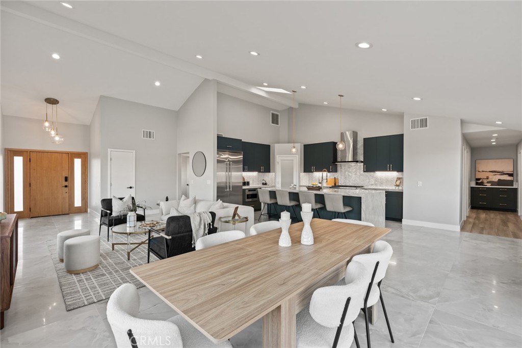 2704 Vista Mesa Drive