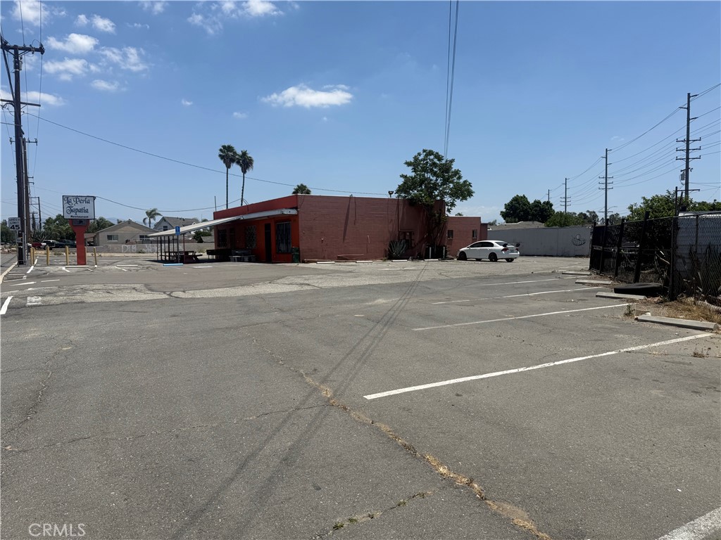 15542 San Bernardino Avenue
