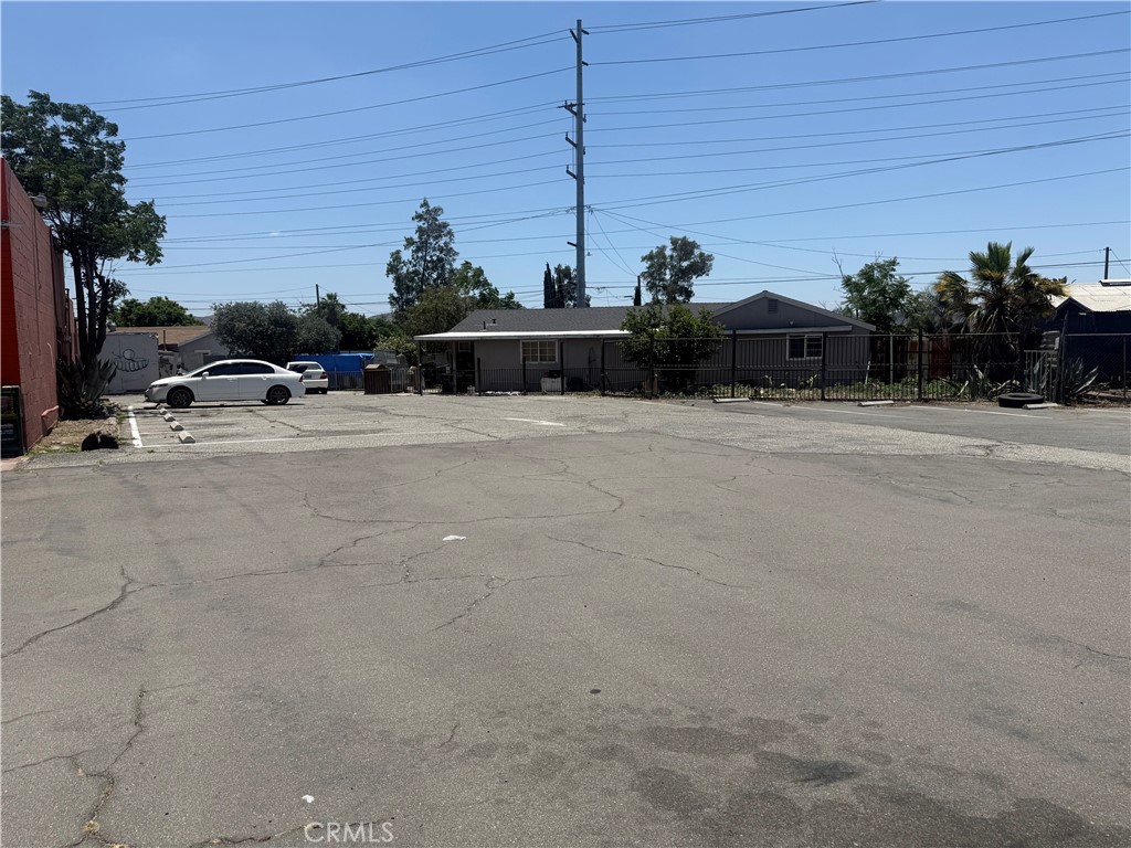 15542 San Bernardino Avenue