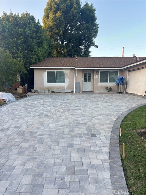 Photo of 23453 Mobile St, West Hills, CA 91307 (MLS # SR26203189)