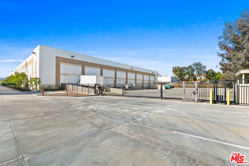 408 Saturn Street