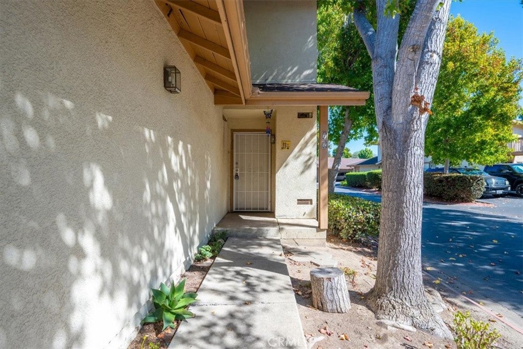 72 Village Circle