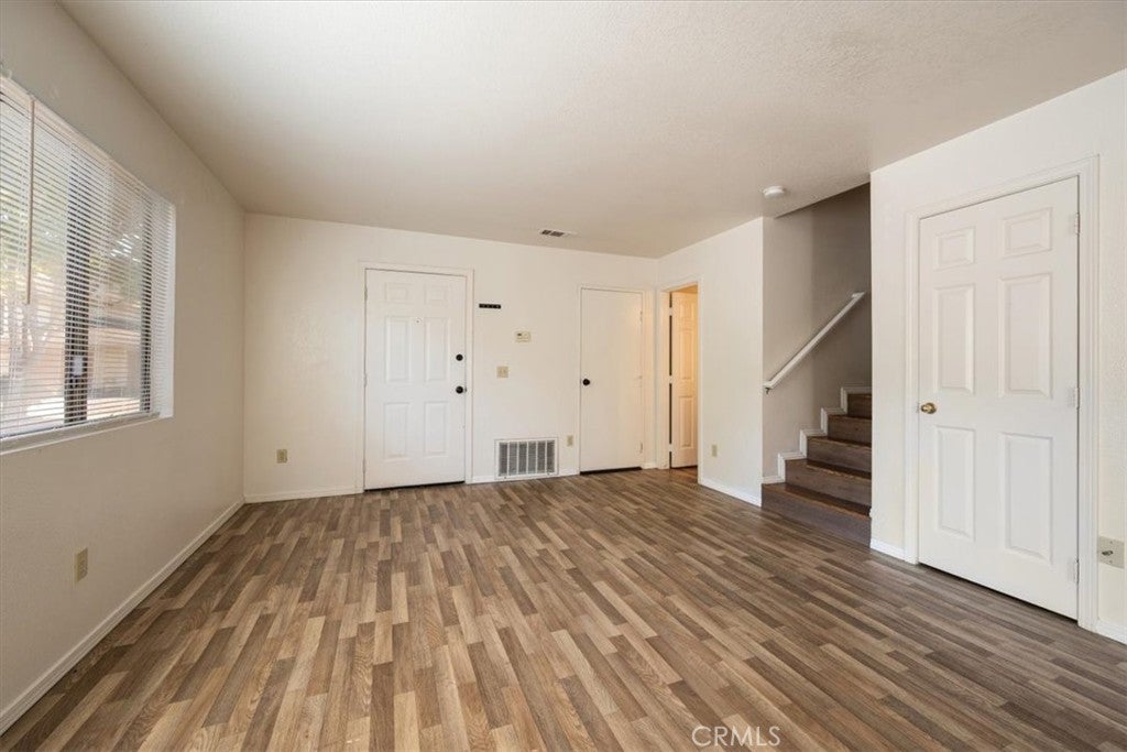 72 Village Circle