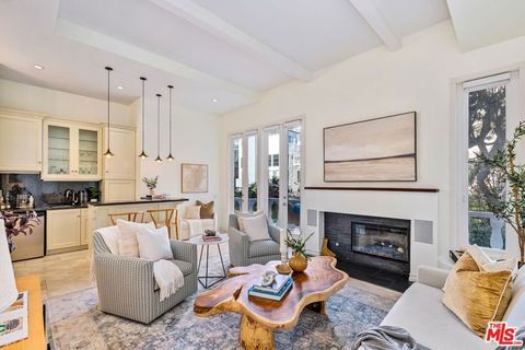 Photo of 20 Ketch Street #1, Marina Del Rey, CA 90292 (MLS # 26635221)