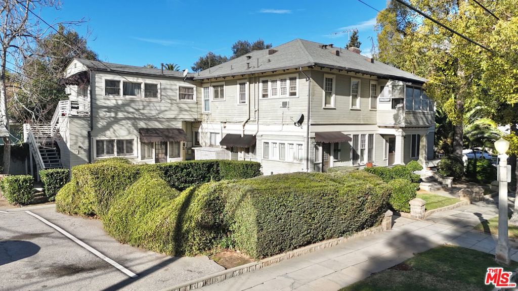 101 W Fern Avenue