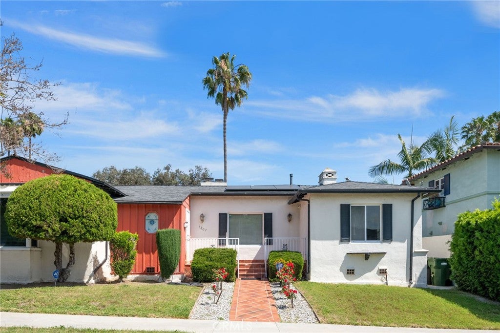 3807 Floresta Way