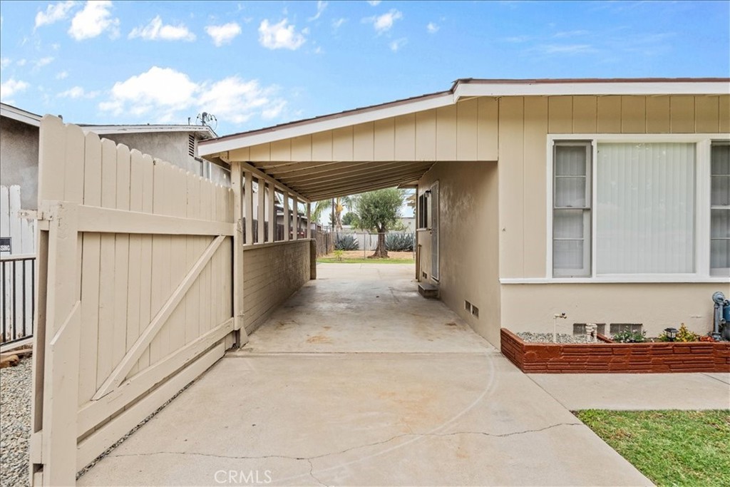 5609 Bandera