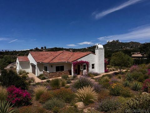 Photo of 12649 Via Vigneto, Lakeside, CA 92040 (MLS # 260008131SD)