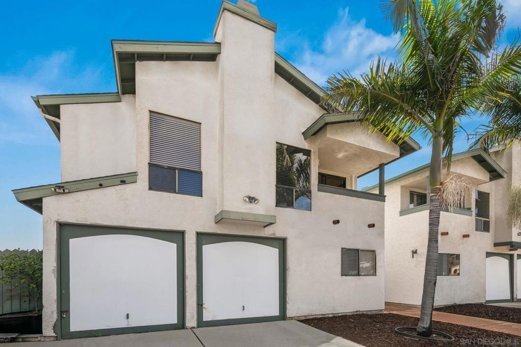 4375 Van Dyke Avenue 1