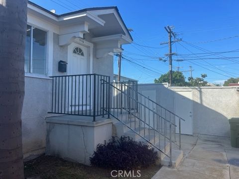 Photo of 976 W 23rd, San Pedro, CA 90731 (MLS # SB25228481)