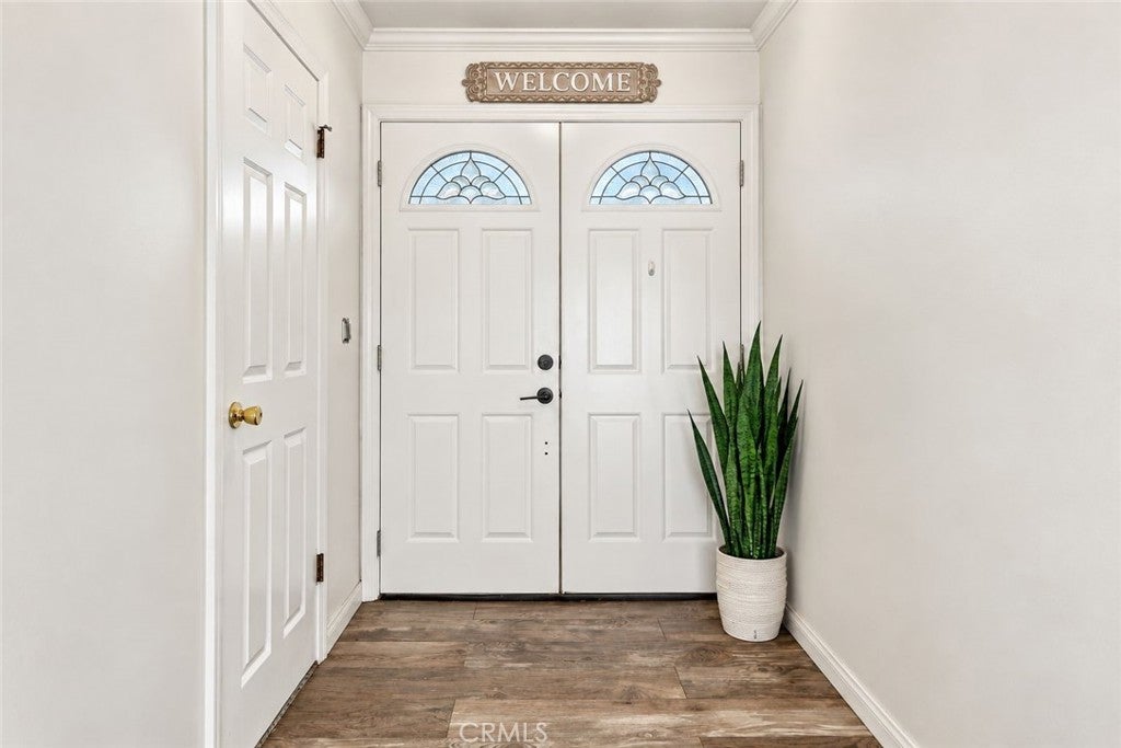 1215 Dickenson