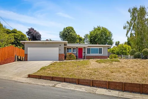 45 Crescent Drive, Watsonville, CA 95076 - MLS#: ML82016399