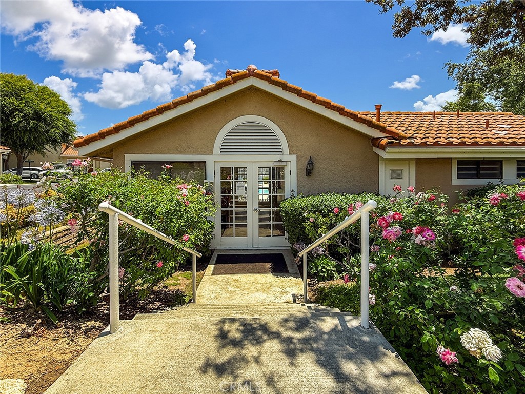 Capri West Oaks (832) - Residential