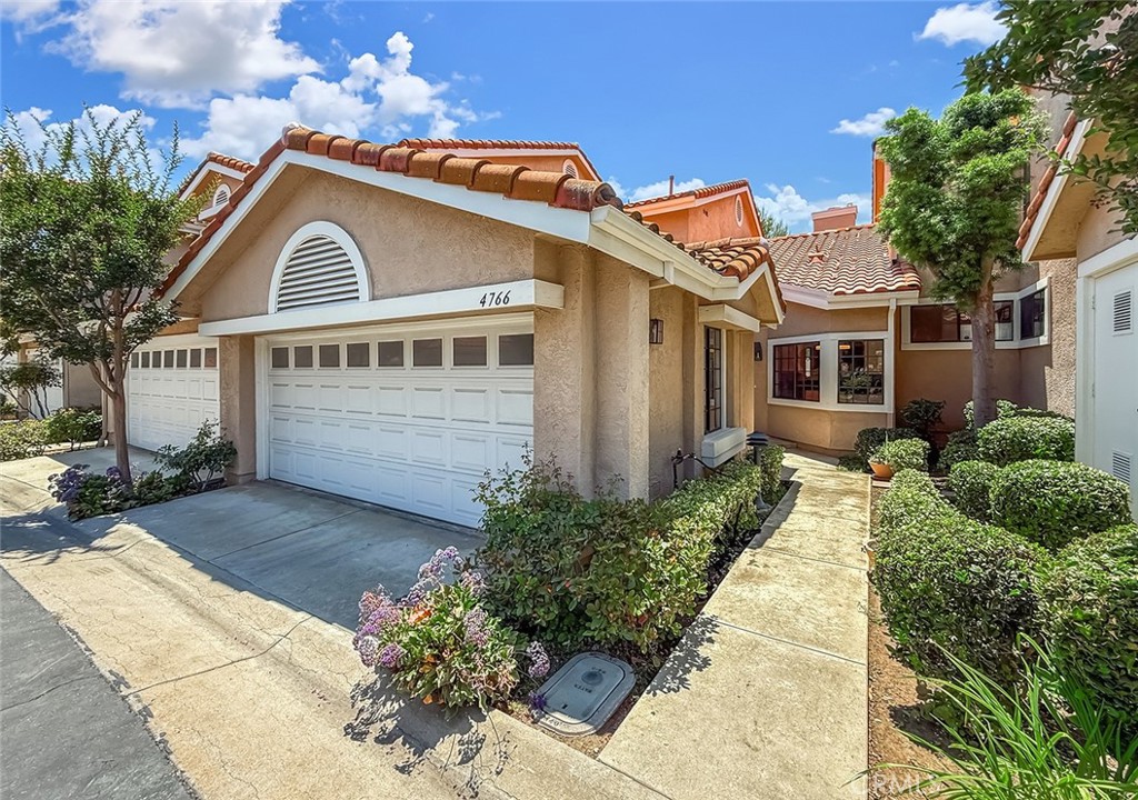 Capri West Oaks (832) - Residential