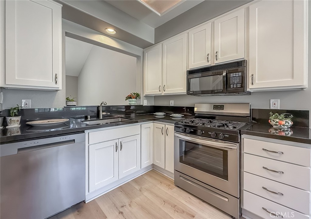 Capri West Oaks (832) - Residential