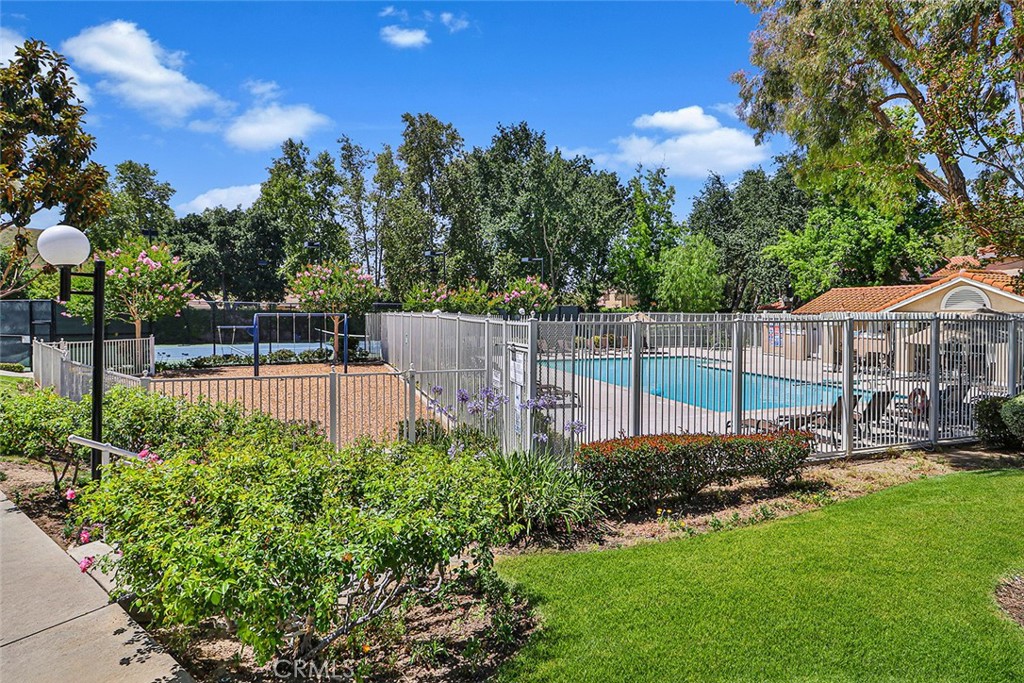 Capri West Oaks (832) - Residential